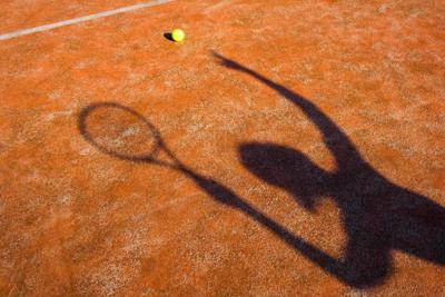 tennis dưới trời nắng